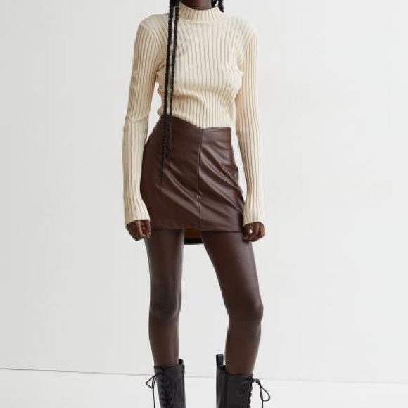 NWT H&M Crossover Faux Leather Brown Skirt - Picture 3 of 7